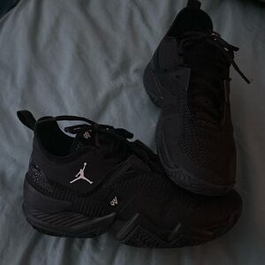 All black jordans